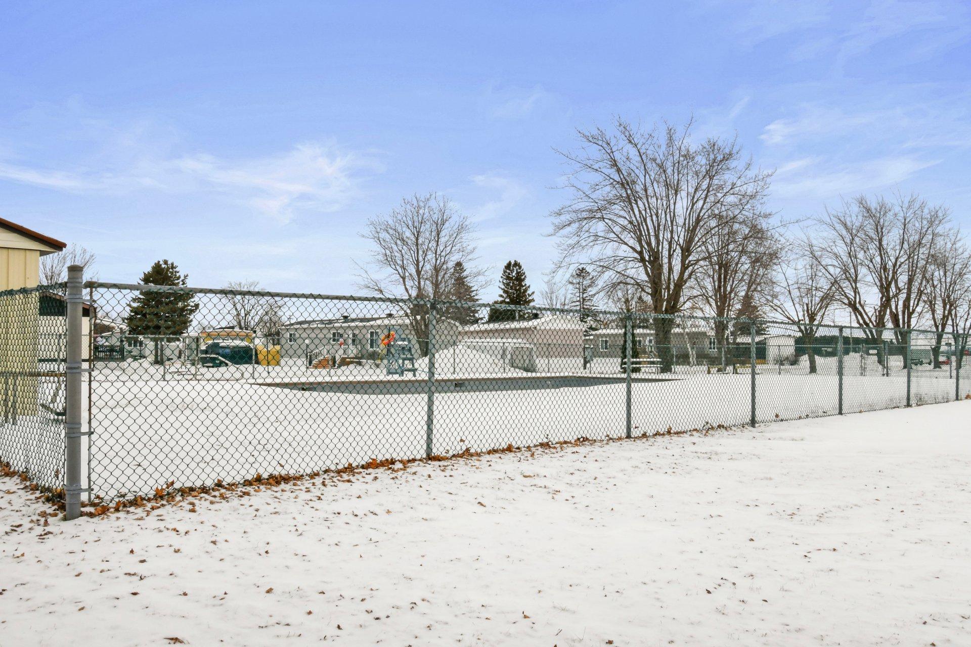 









4


5e Avenue S.

,
Saint-Mathieu,




QC
J0L2H0

