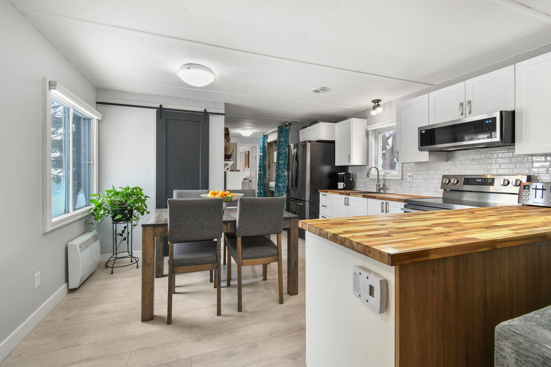 









4


5e Avenue S.

,
Saint-Mathieu,




QC
J0L2H0

