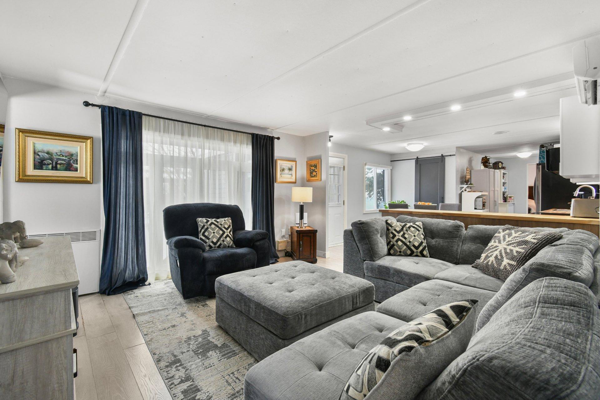 









4


5e Avenue S.

,
Saint-Mathieu,




QC
J0L2H0

