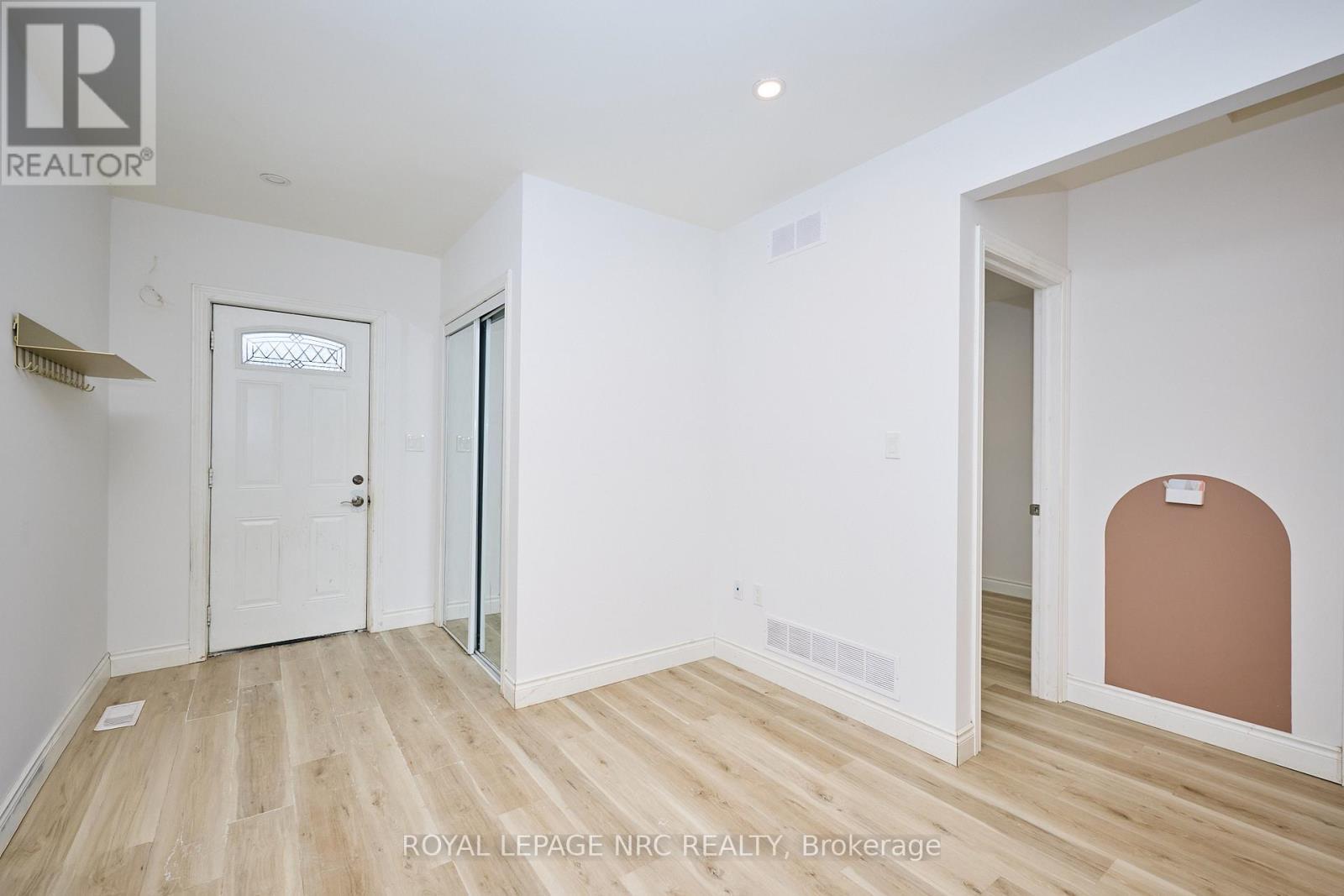 












29 TRAPNELL STREET

,
St. Catharines (E. Chester),




Ontario
L2R1B1

