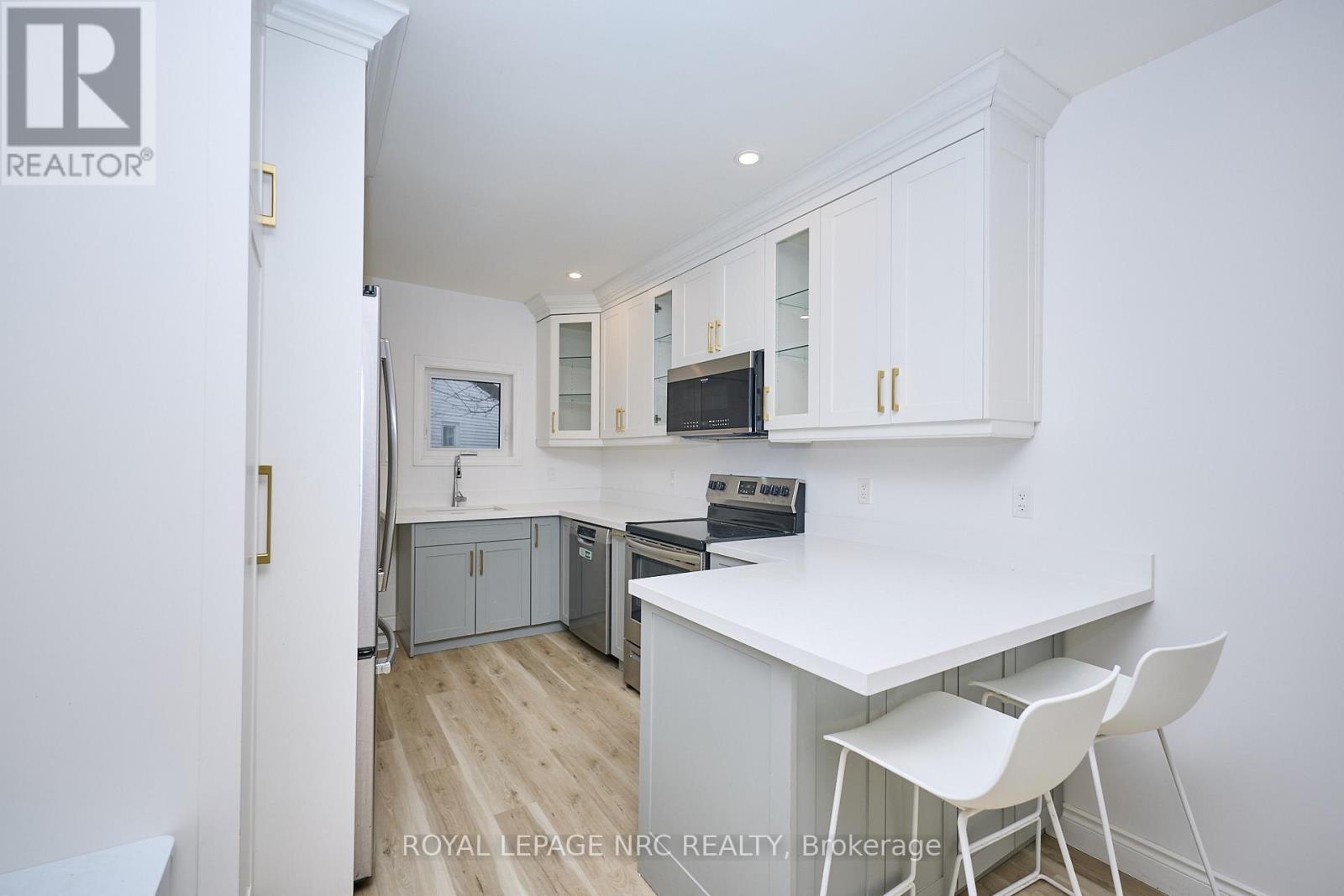 












29 TRAPNELL STREET

,
St. Catharines (E. Chester),




Ontario
L2R1B1

