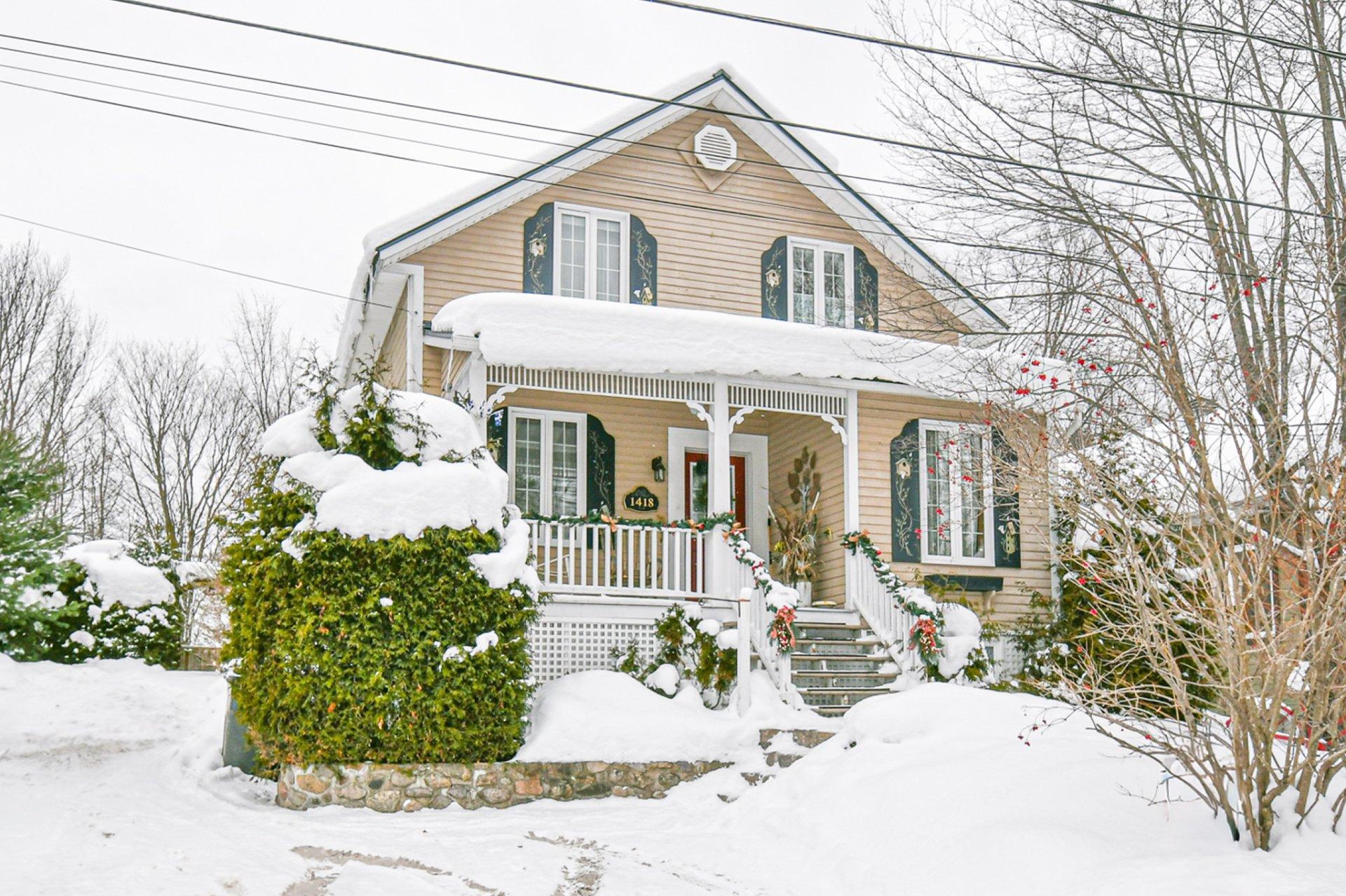 









1418


Rue Labelle

,
Sainte-Adèle,




QC
J8B1E4

