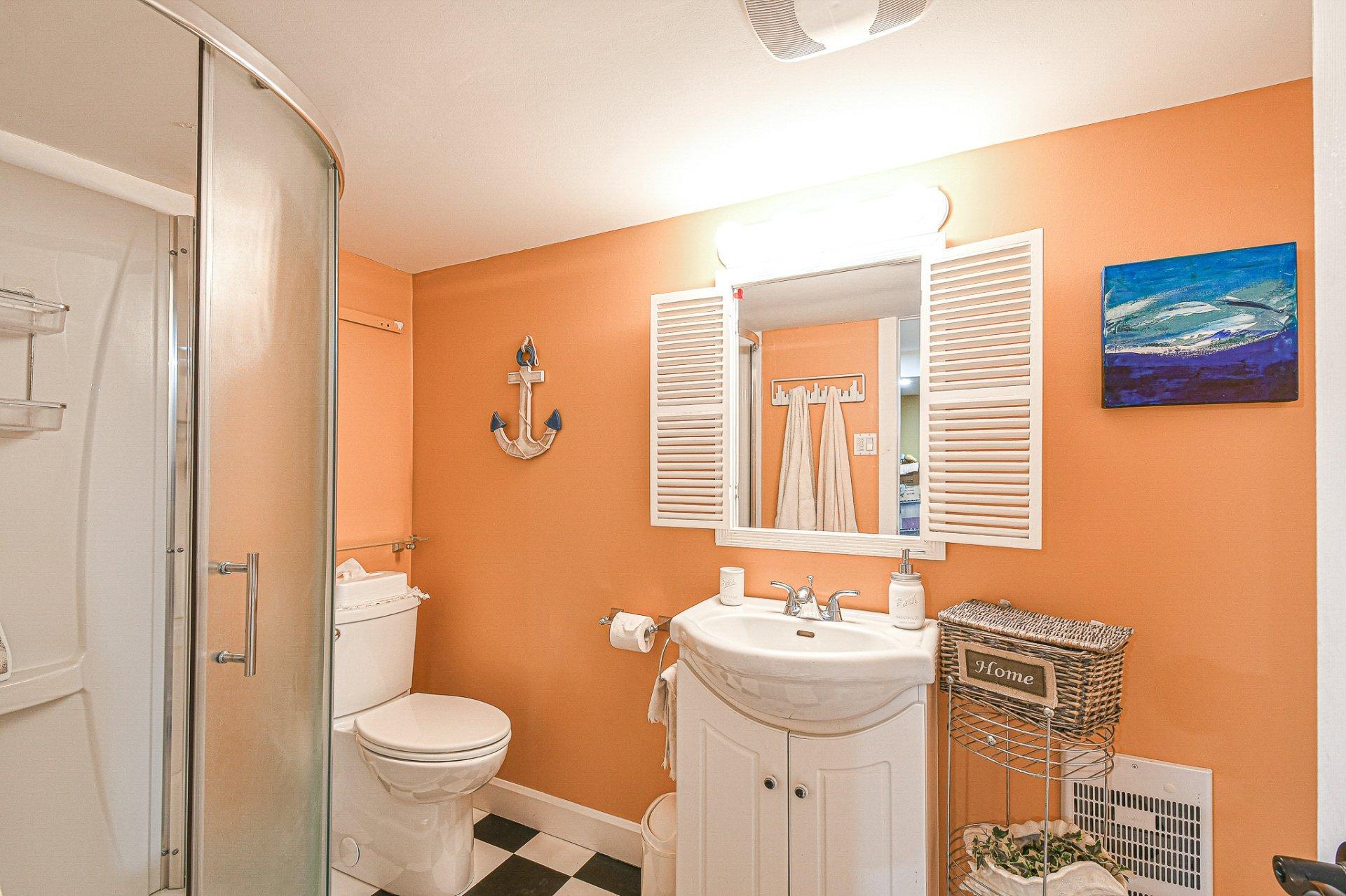 









1418


Rue Labelle

,
Sainte-Adèle,




QC
J8B1E4

