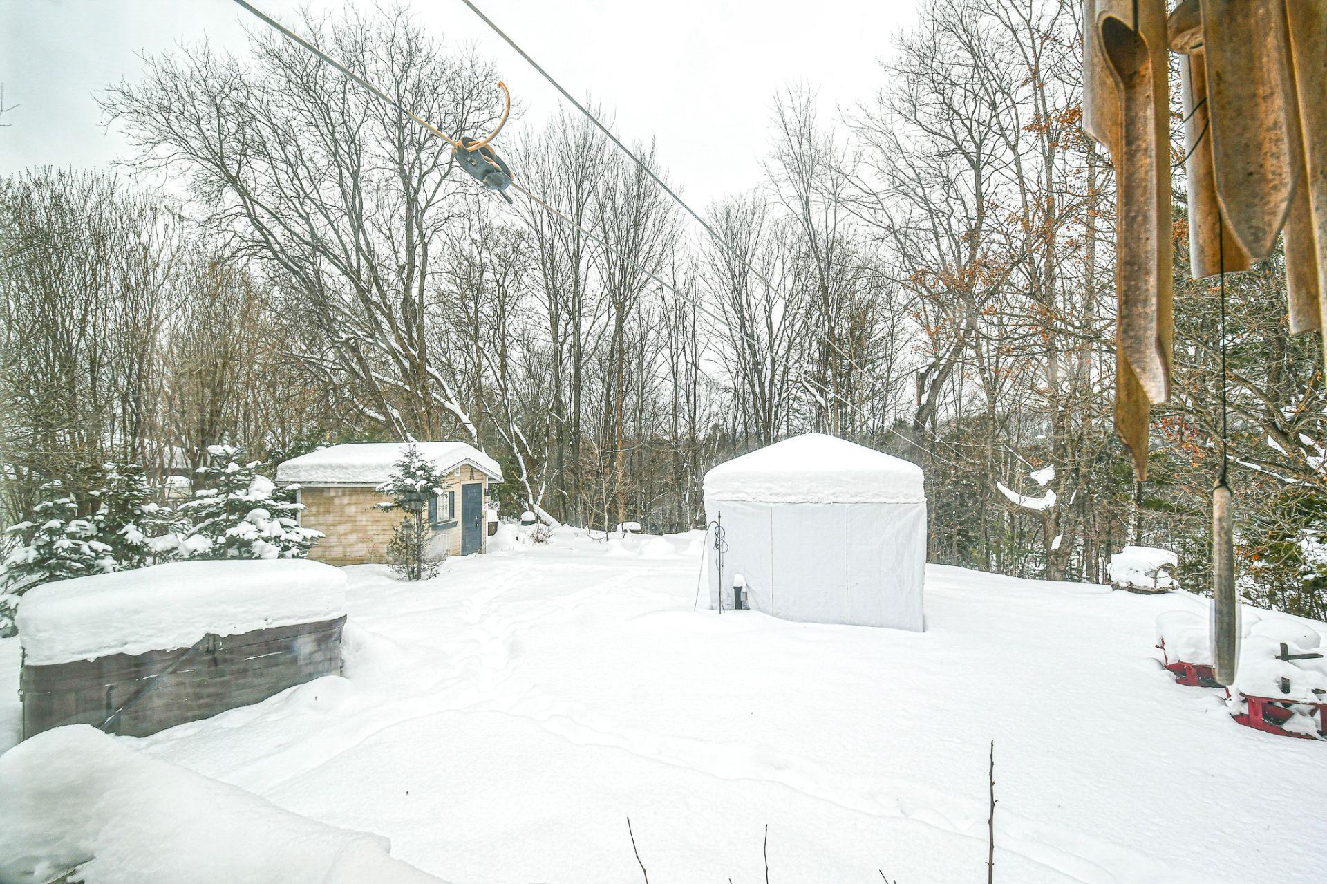 









1418


Rue Labelle

,
Sainte-Adèle,




QC
J8B1E4

