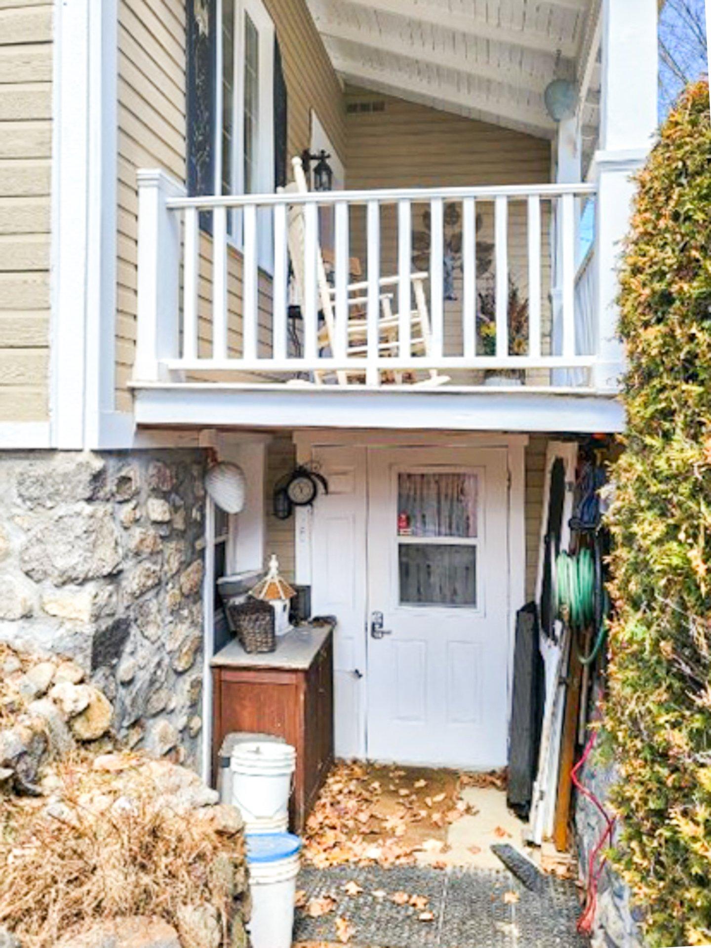 









1418


Rue Labelle

,
Sainte-Adèle,




QC
J8B1E4

