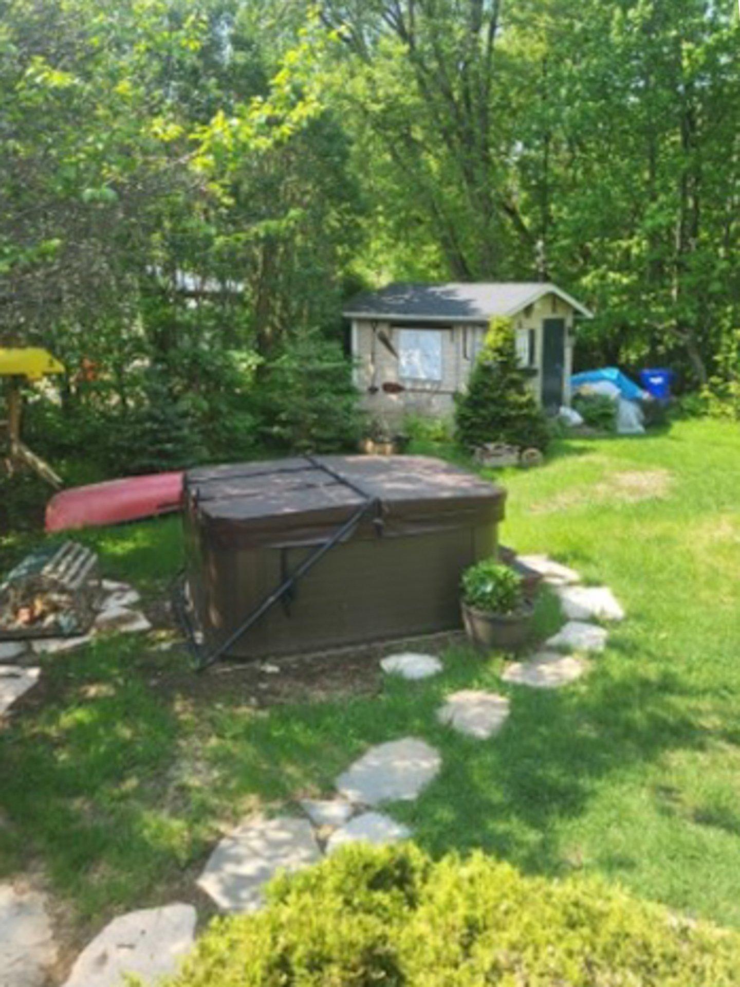 









1418


Rue Labelle

,
Sainte-Adèle,




QC
J8B1E4

