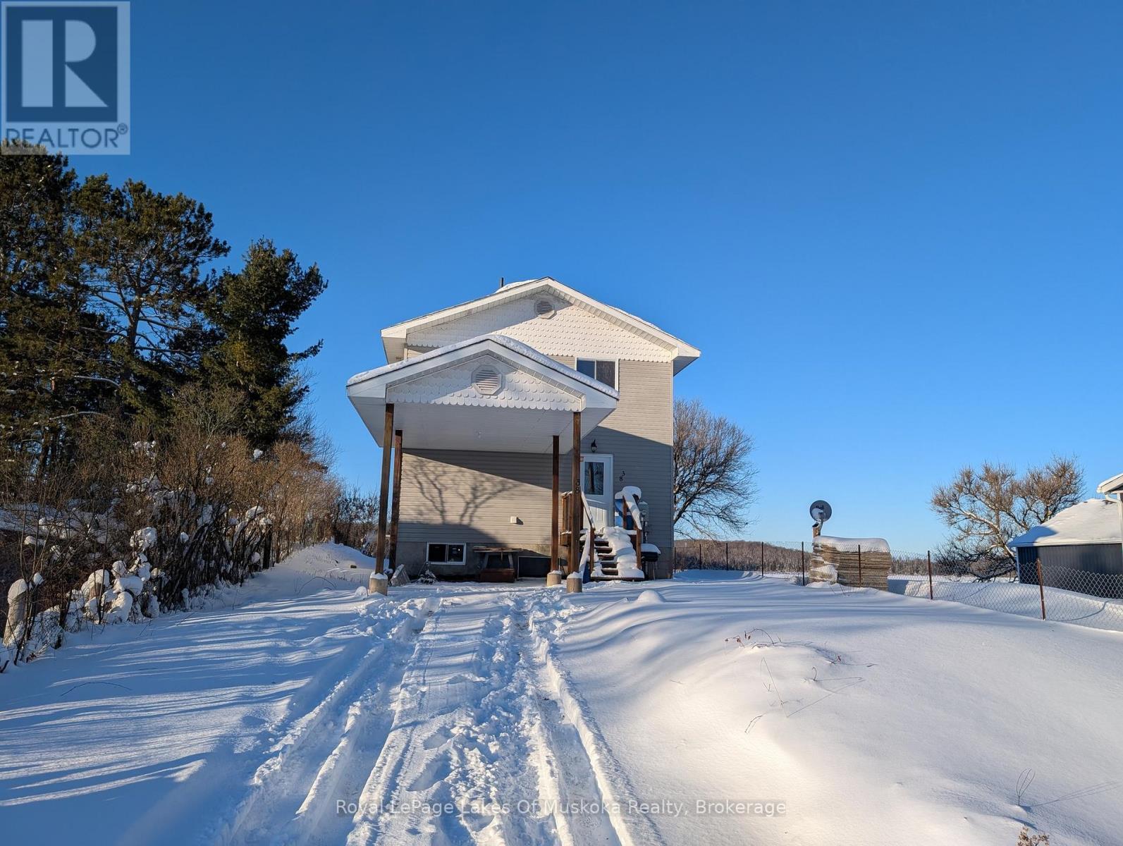 












38 OTTAWA AVENUE

,
South River,




Ontario
P0A1X0

