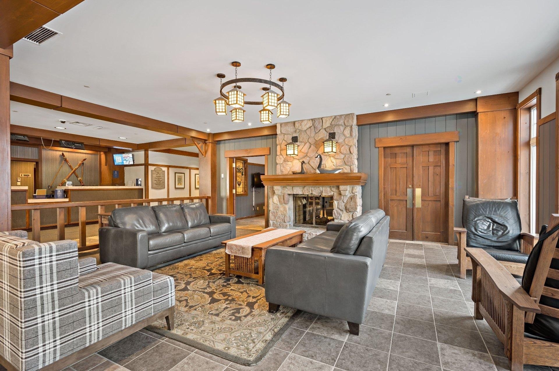 









151


Ch. du Curé-Deslauriers

, 320,
Mont-Tremblant,




QC
J8E1C9

