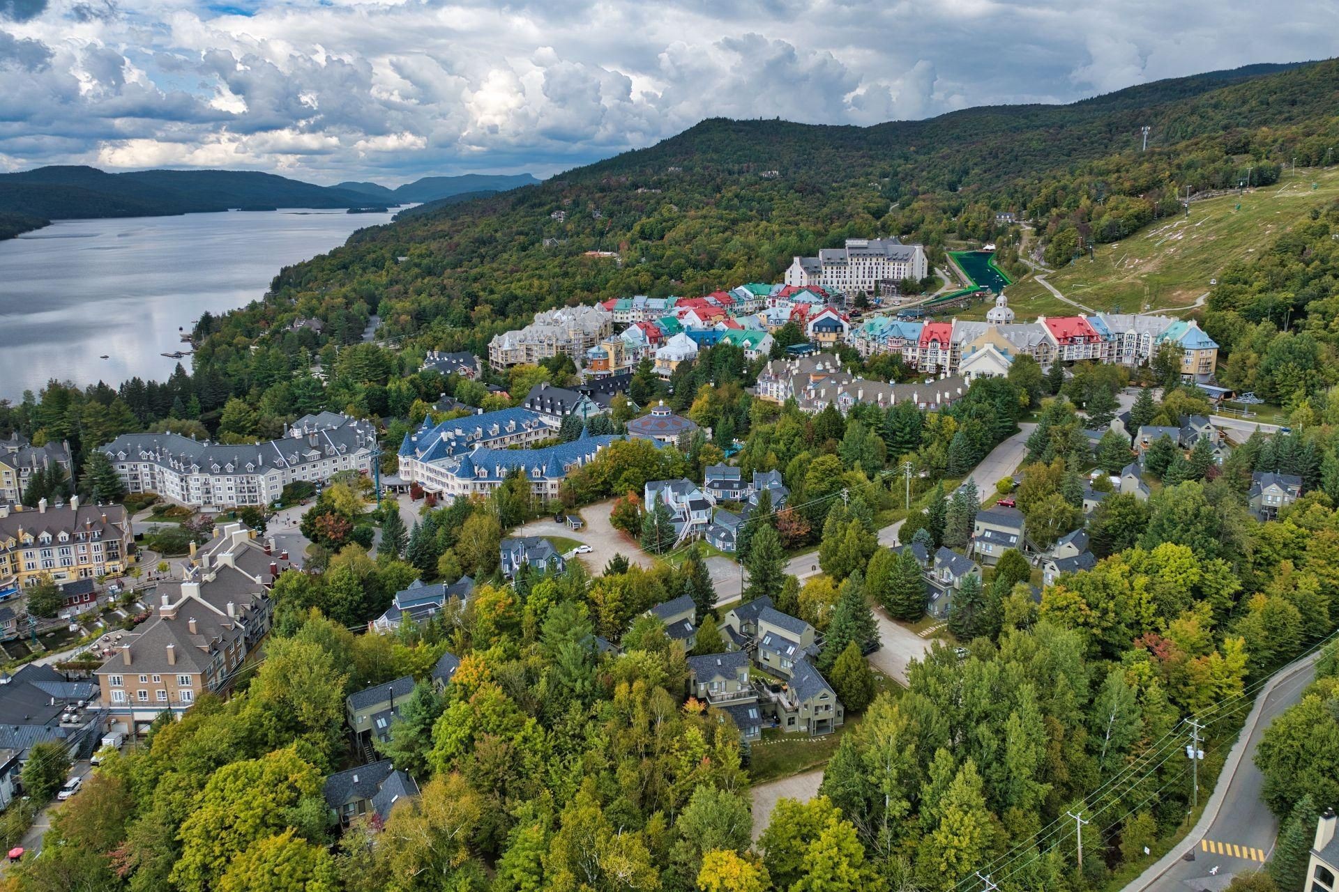 









151


Ch. du Curé-Deslauriers

, 320,
Mont-Tremblant,




QC
J8E1C9

