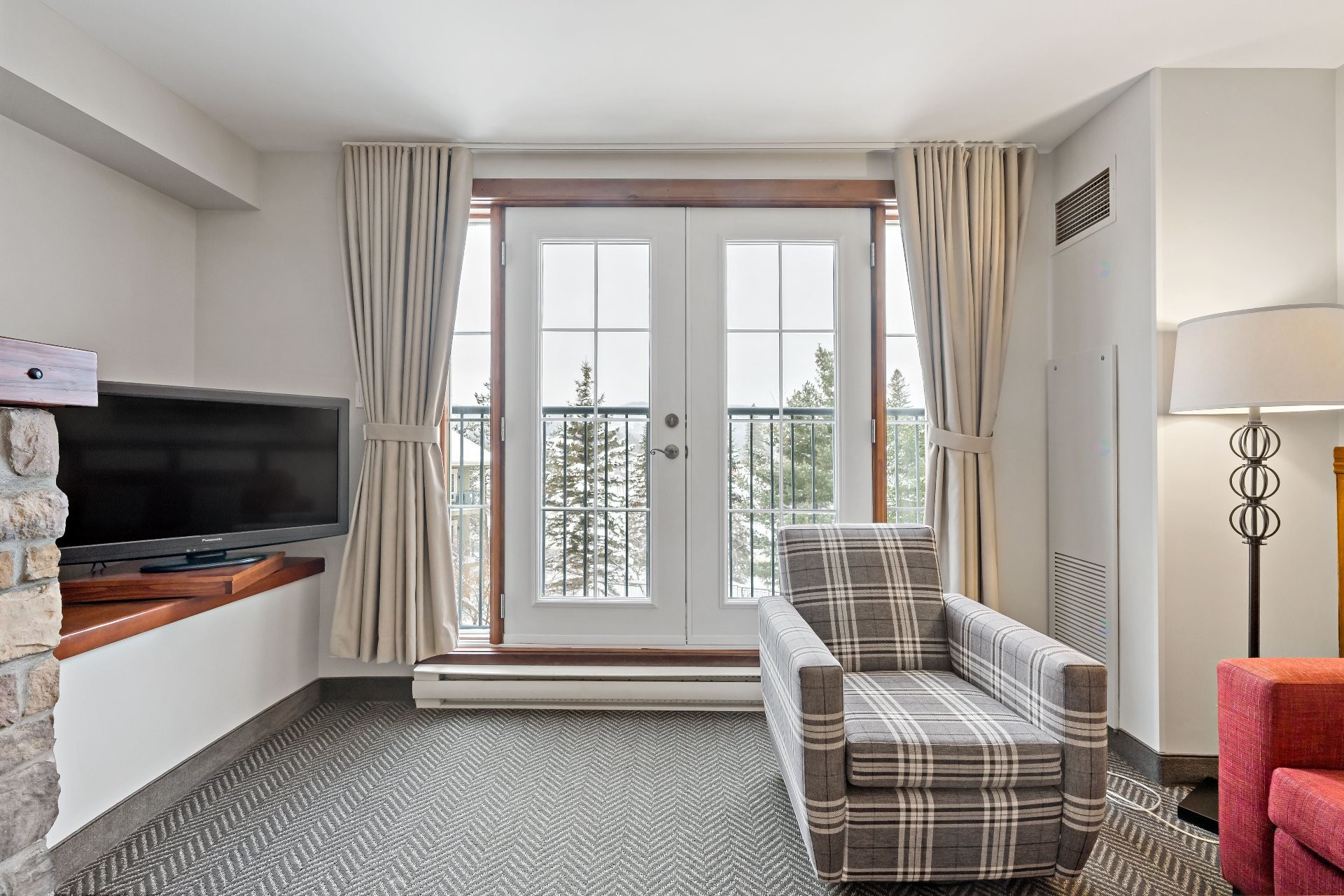 









151


Ch. du Curé-Deslauriers

, 320,
Mont-Tremblant,




QC
J8E1C9

