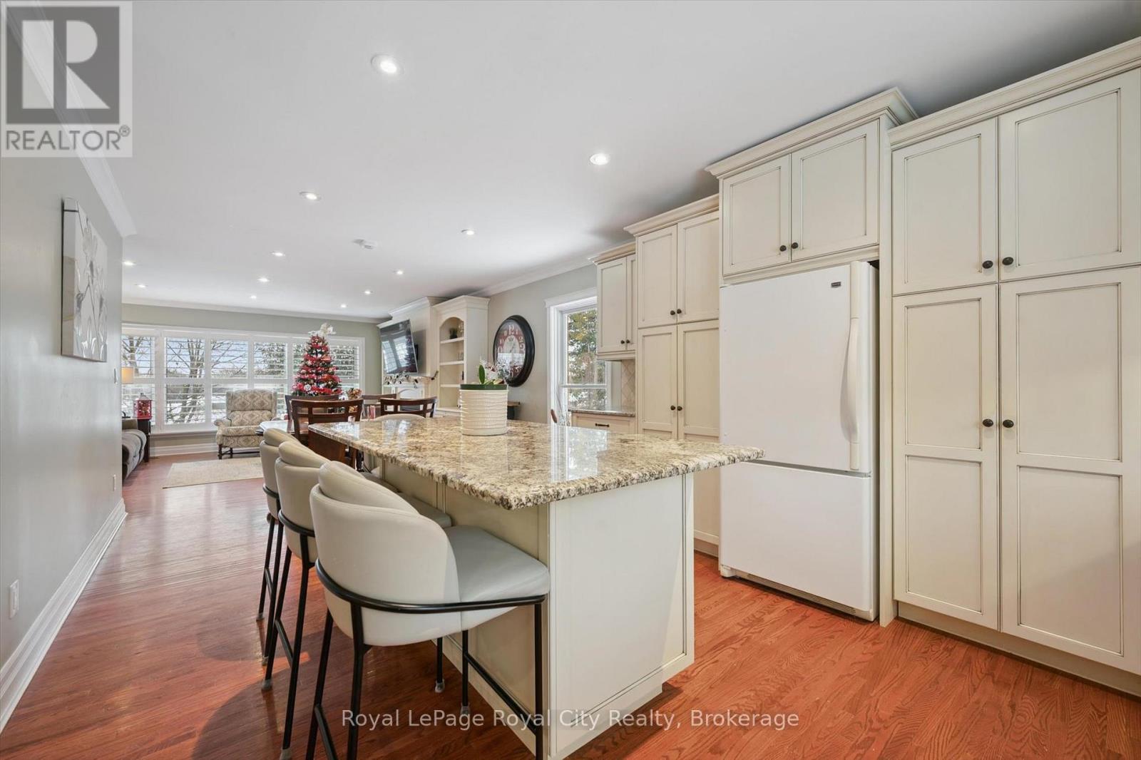 












78 CALLANDER DRIVE

,
Guelph (General Hospital),




Ontario
N1E4H8

