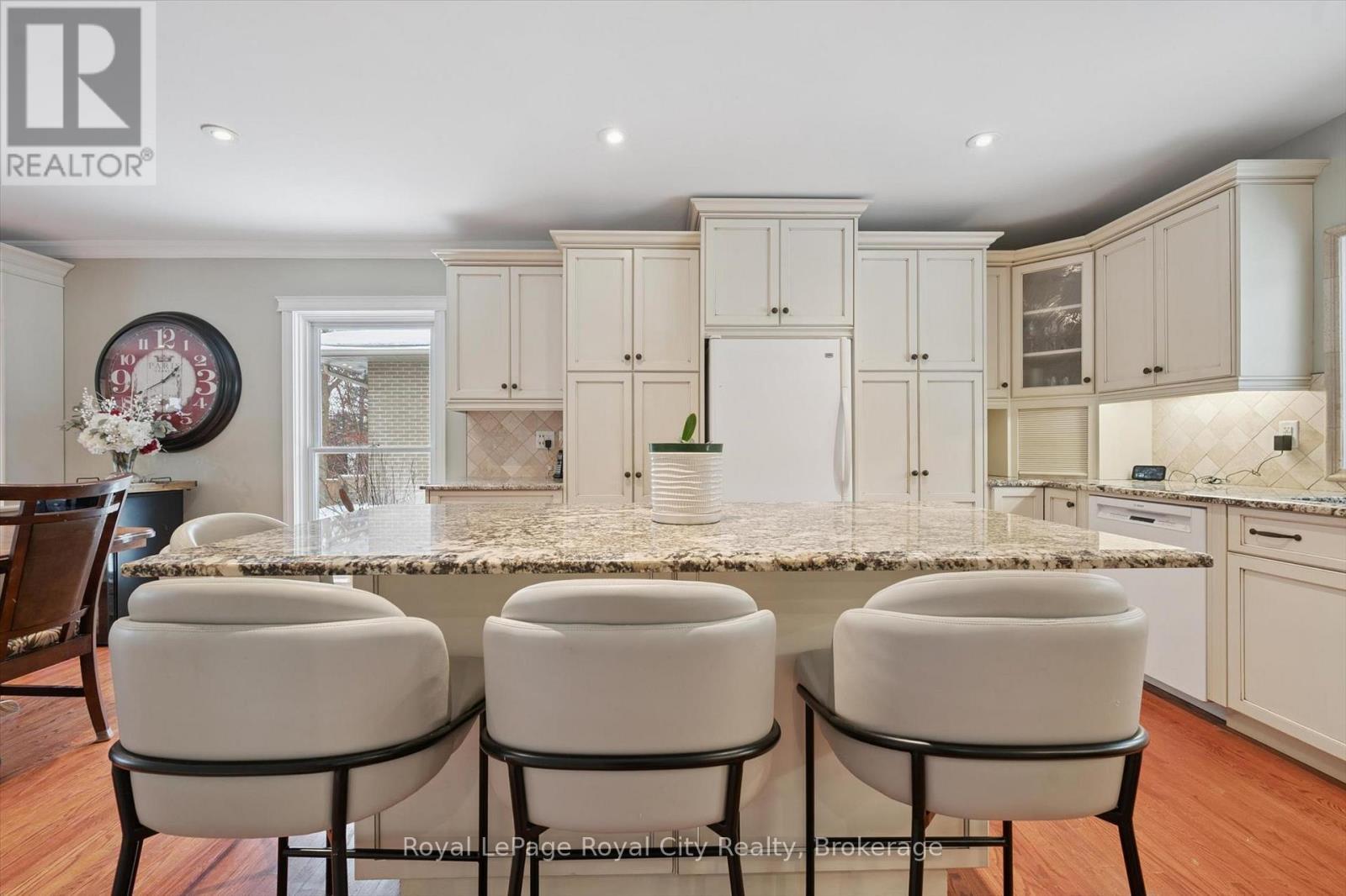 












78 CALLANDER DRIVE

,
Guelph (General Hospital),




Ontario
N1E4H8

