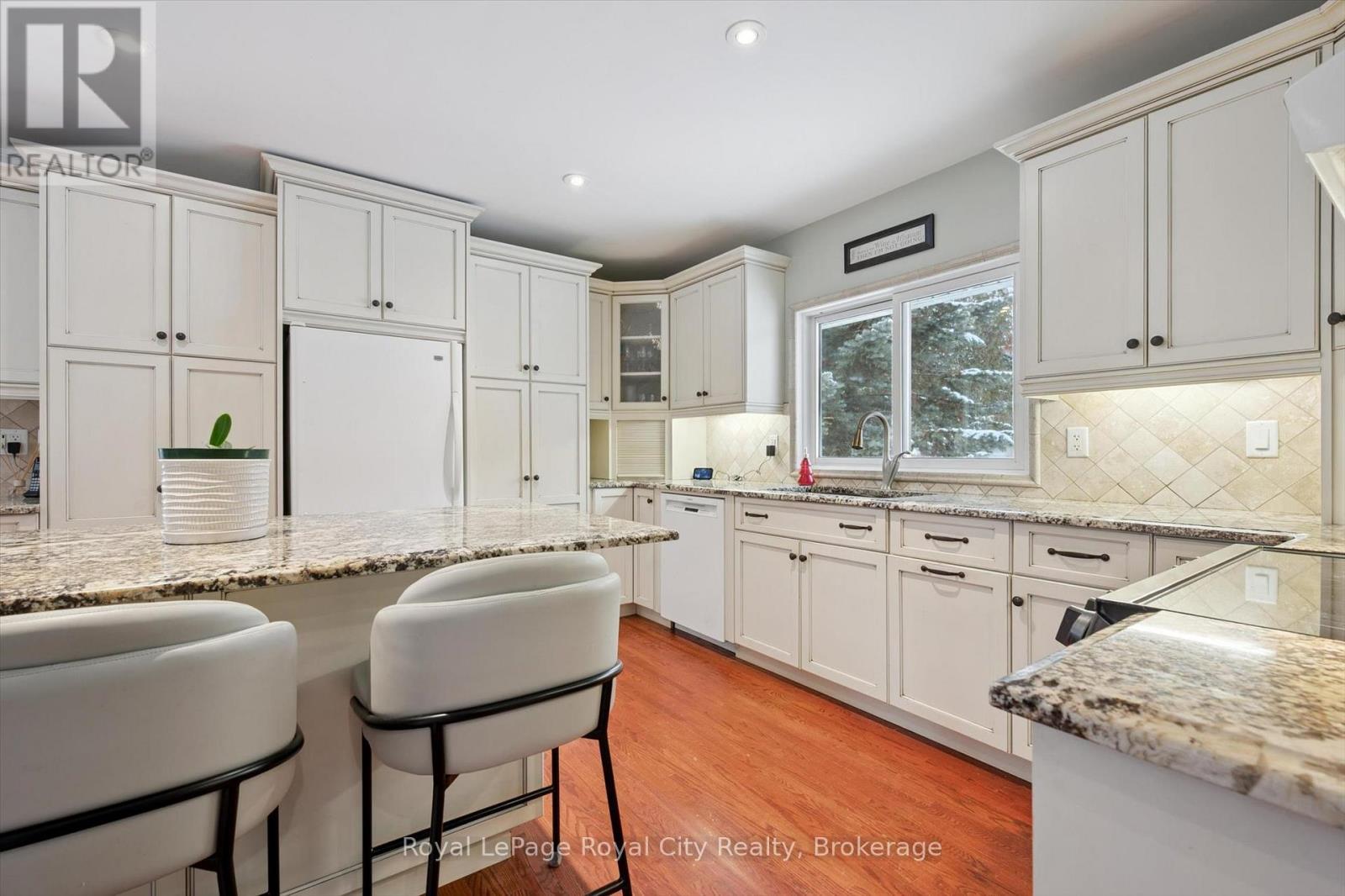 












78 CALLANDER DRIVE

,
Guelph (General Hospital),




Ontario
N1E4H8

