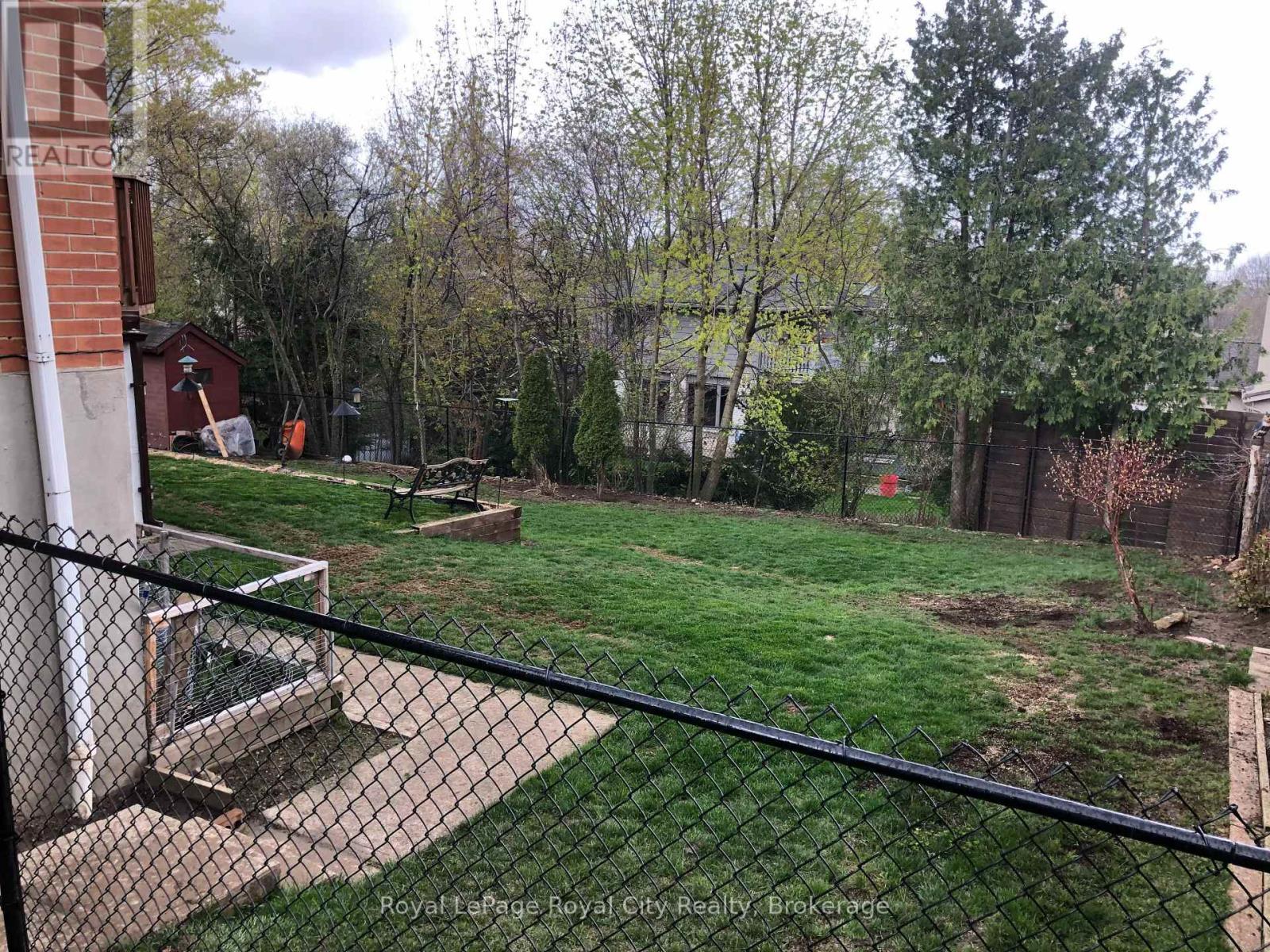 












78 CALLANDER DRIVE

,
Guelph (General Hospital),




Ontario
N1E4H8

