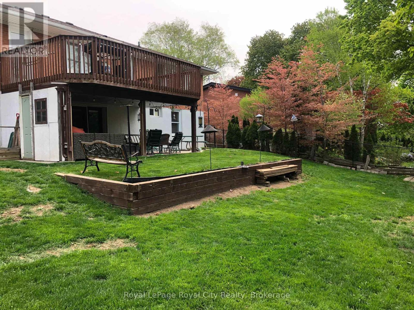 












78 CALLANDER DRIVE

,
Guelph (General Hospital),




Ontario
N1E4H8

