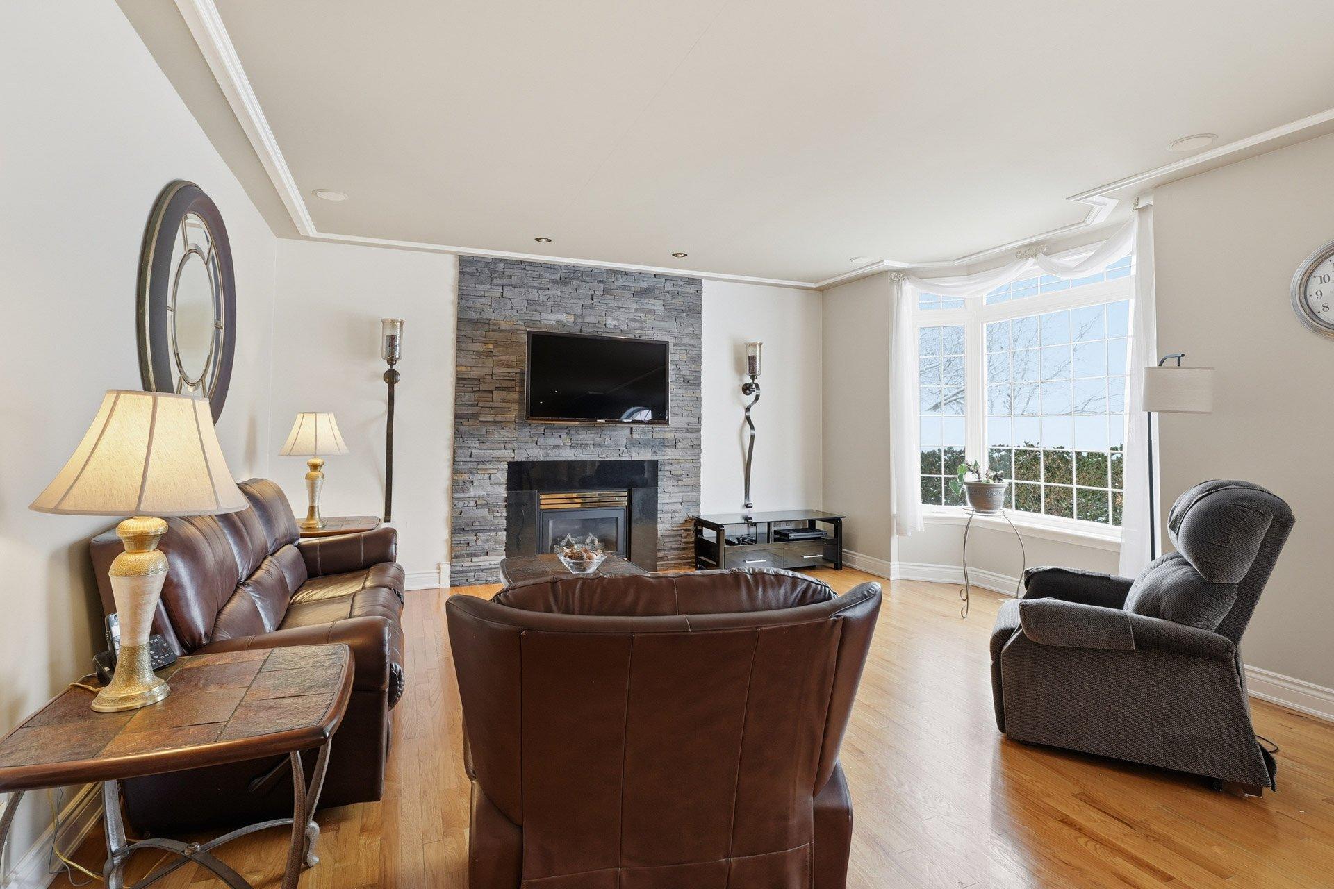 









21


Rue de l'Anse-aux-Bateaux

,
Gatineau (Hull),




QC
J8Z3P3

