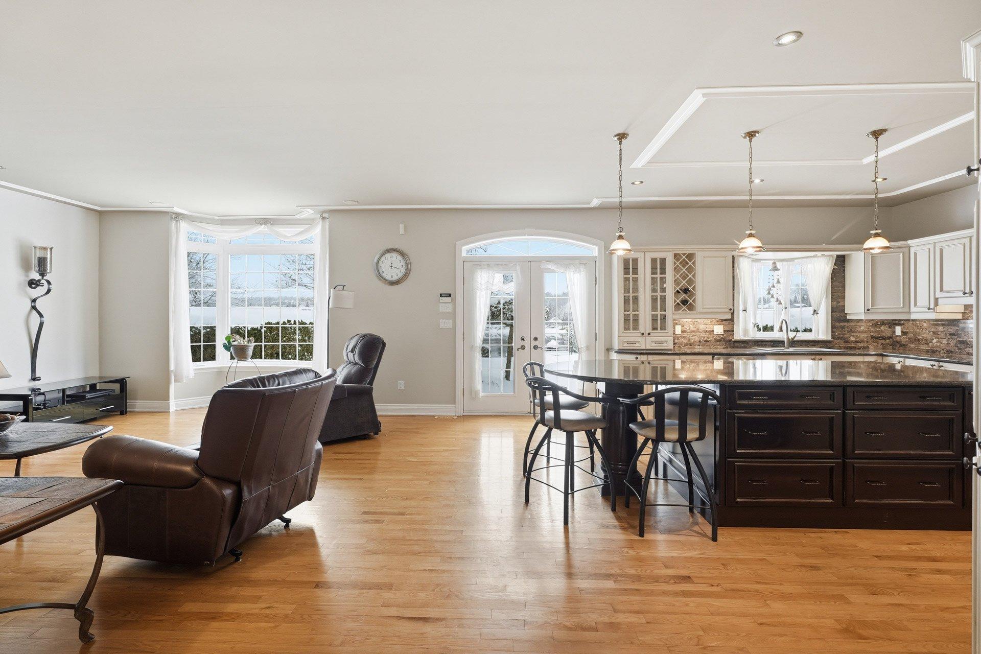 









21


Rue de l'Anse-aux-Bateaux

,
Gatineau (Hull),




QC
J8Z3P3

