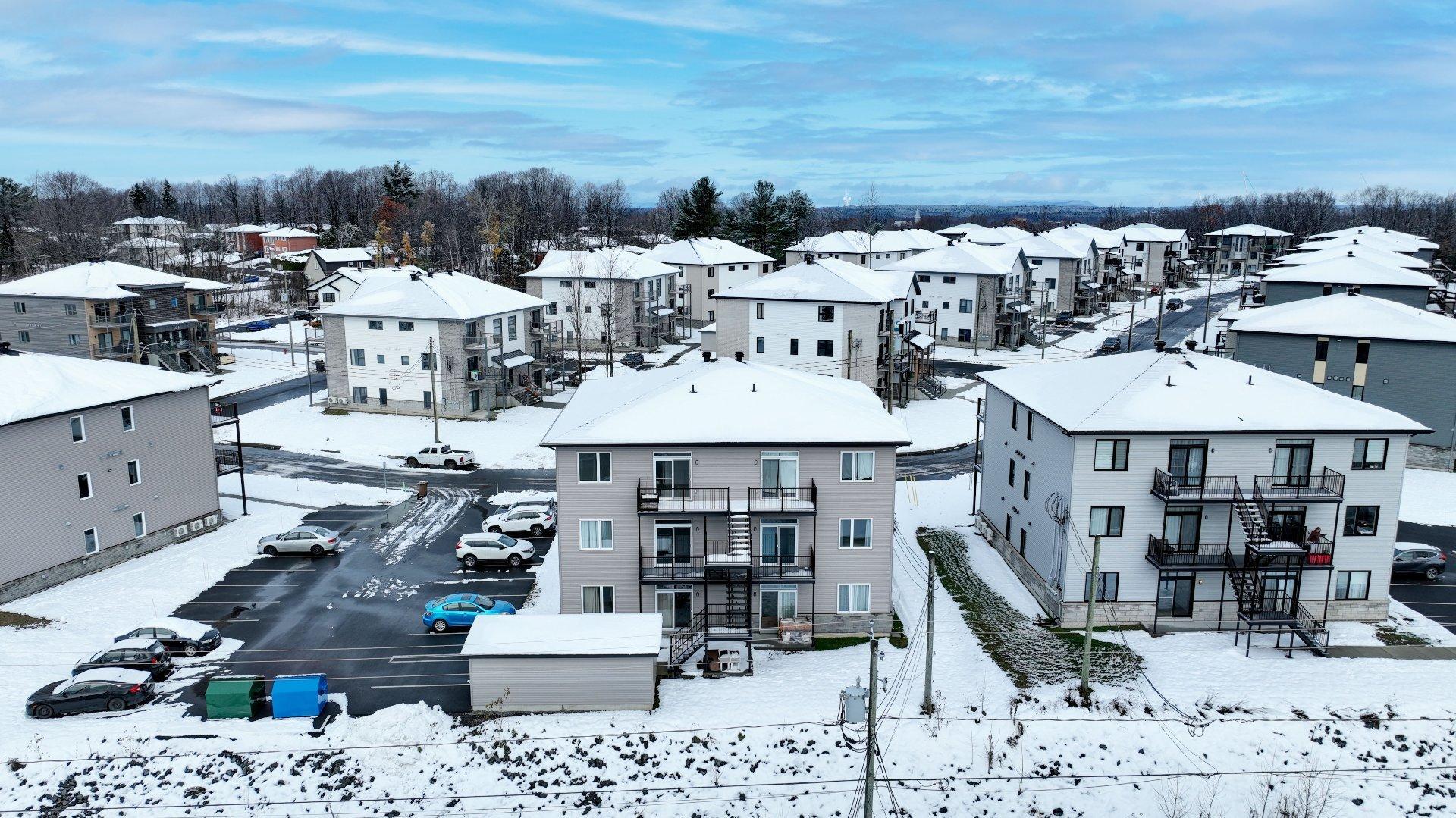 









179


Rue de Toronto

,
Cowansville,




QC
J2K3H3

