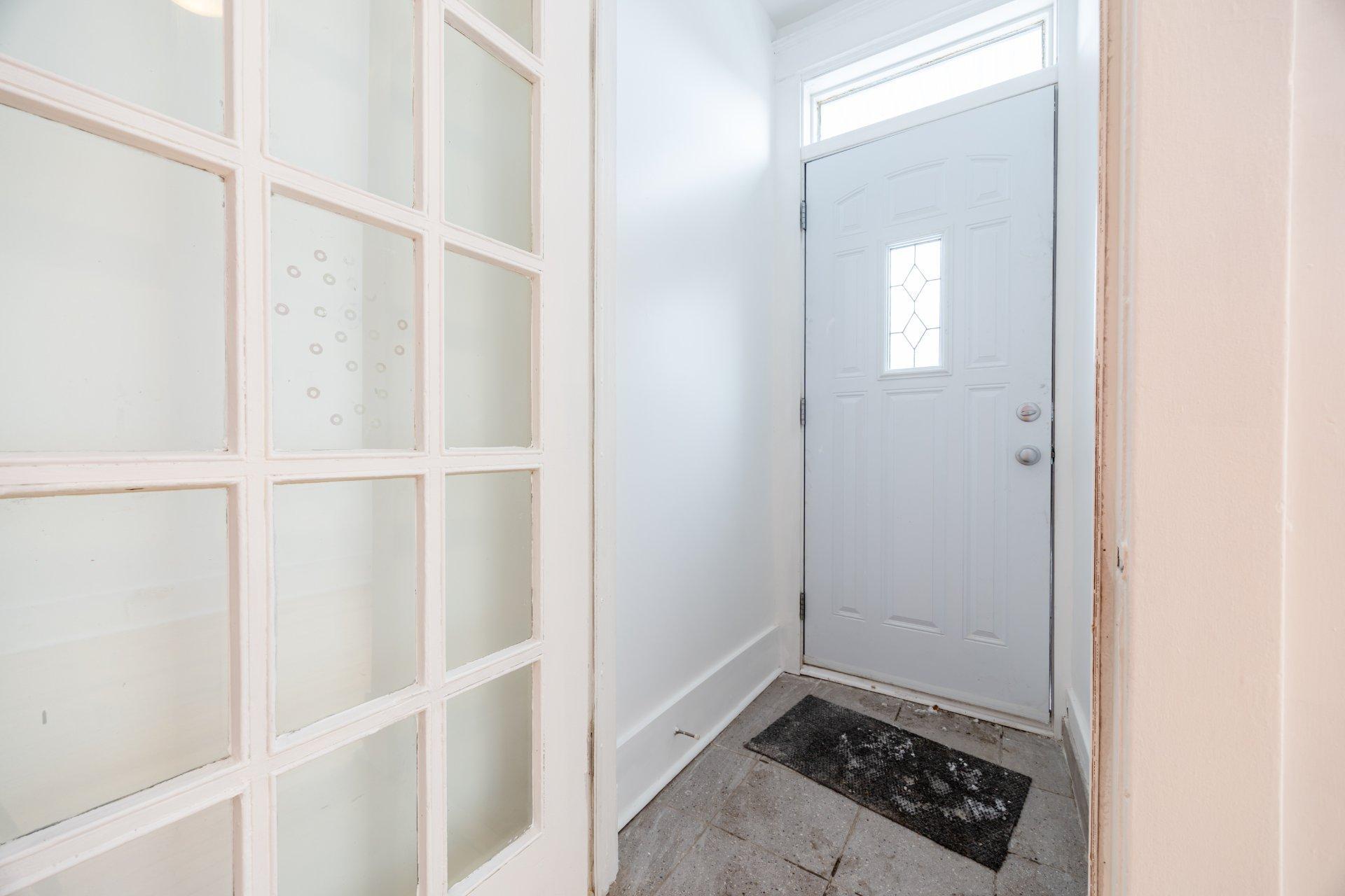 









8434


Rue St-Denis

,
Montréal (Villeray/Saint-Michel/Parc-Extension),




QC
H2P2G8

