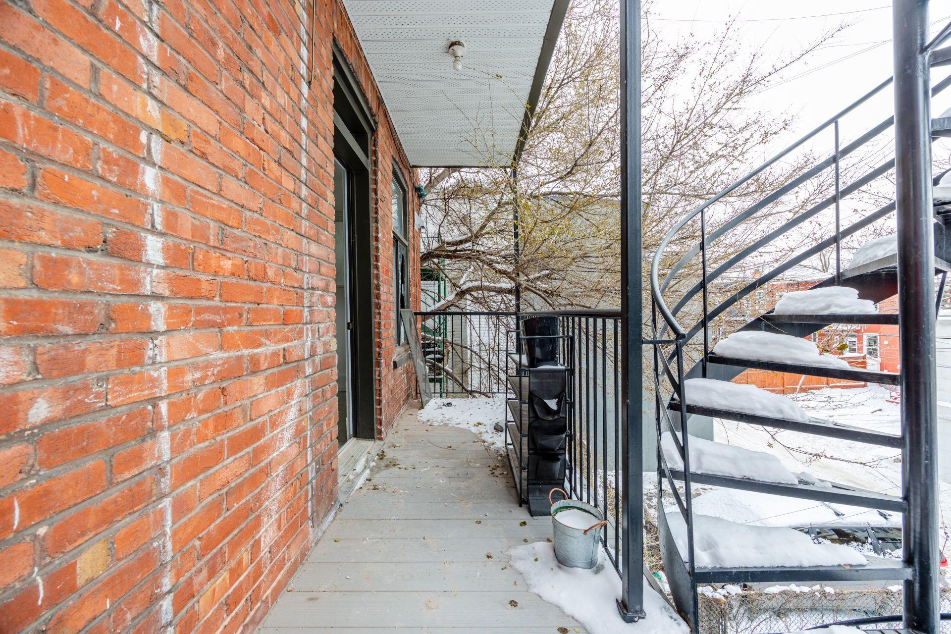 









8434


Rue St-Denis

,
Montréal (Villeray/Saint-Michel/Parc-Extension),




QC
H2P2G8

