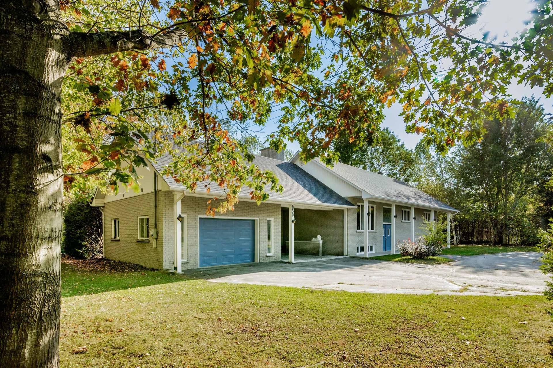 









850


Av. du Parc

,
Sherbrooke (Brompton/Rock Forest/Saint-Élie/Deauville),




QC
J1N3N8

