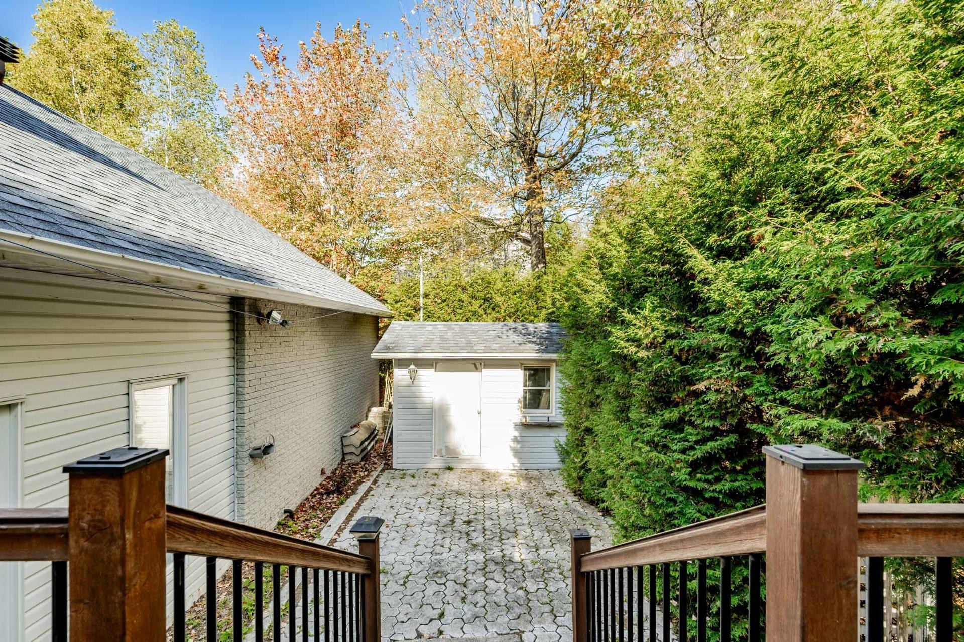 









850


Av. du Parc

,
Sherbrooke (Brompton/Rock Forest/Saint-Élie/Deauville),




QC
J1N3N8

