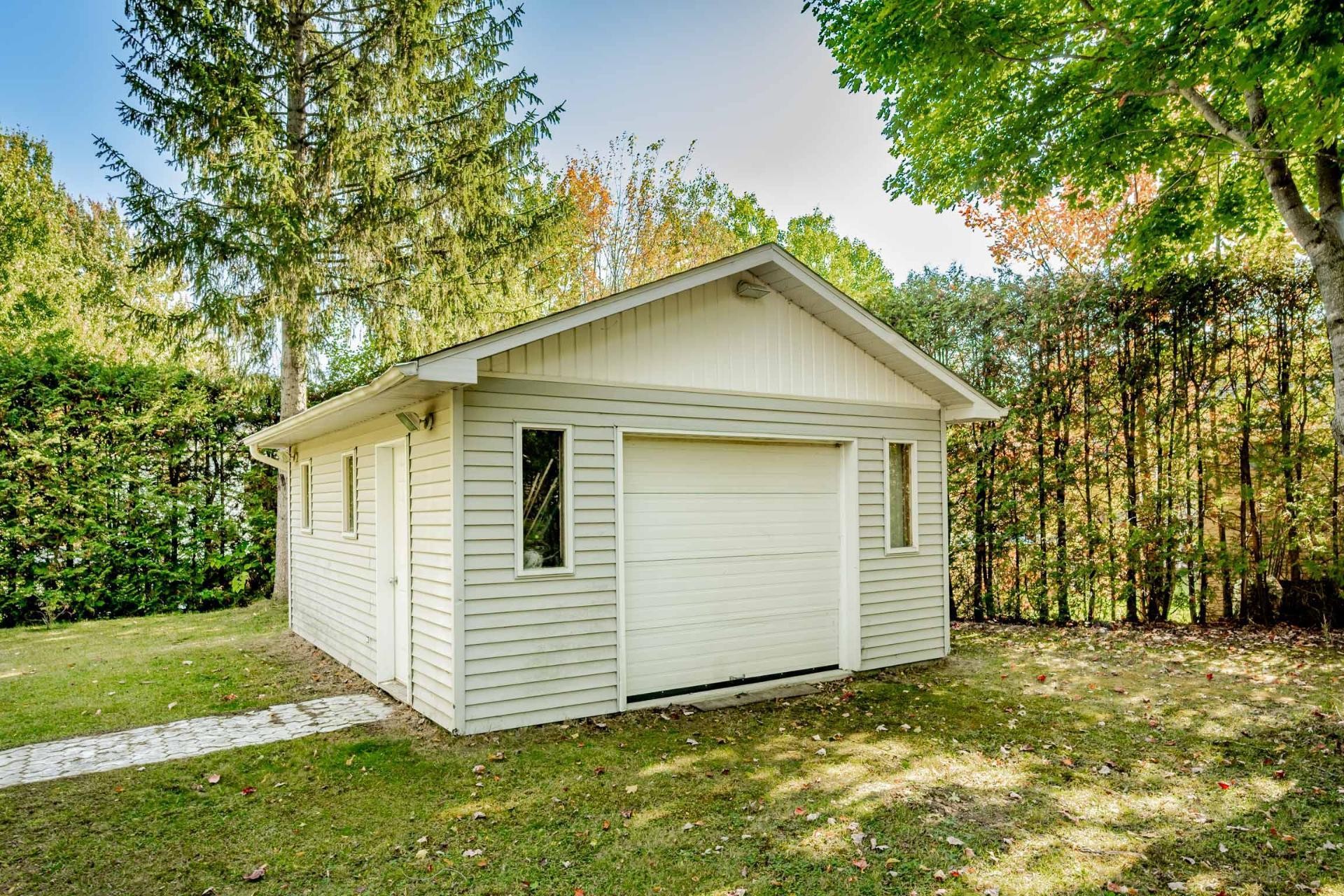









850


Av. du Parc

,
Sherbrooke (Brompton/Rock Forest/Saint-Élie/Deauville),




QC
J1N3N8

