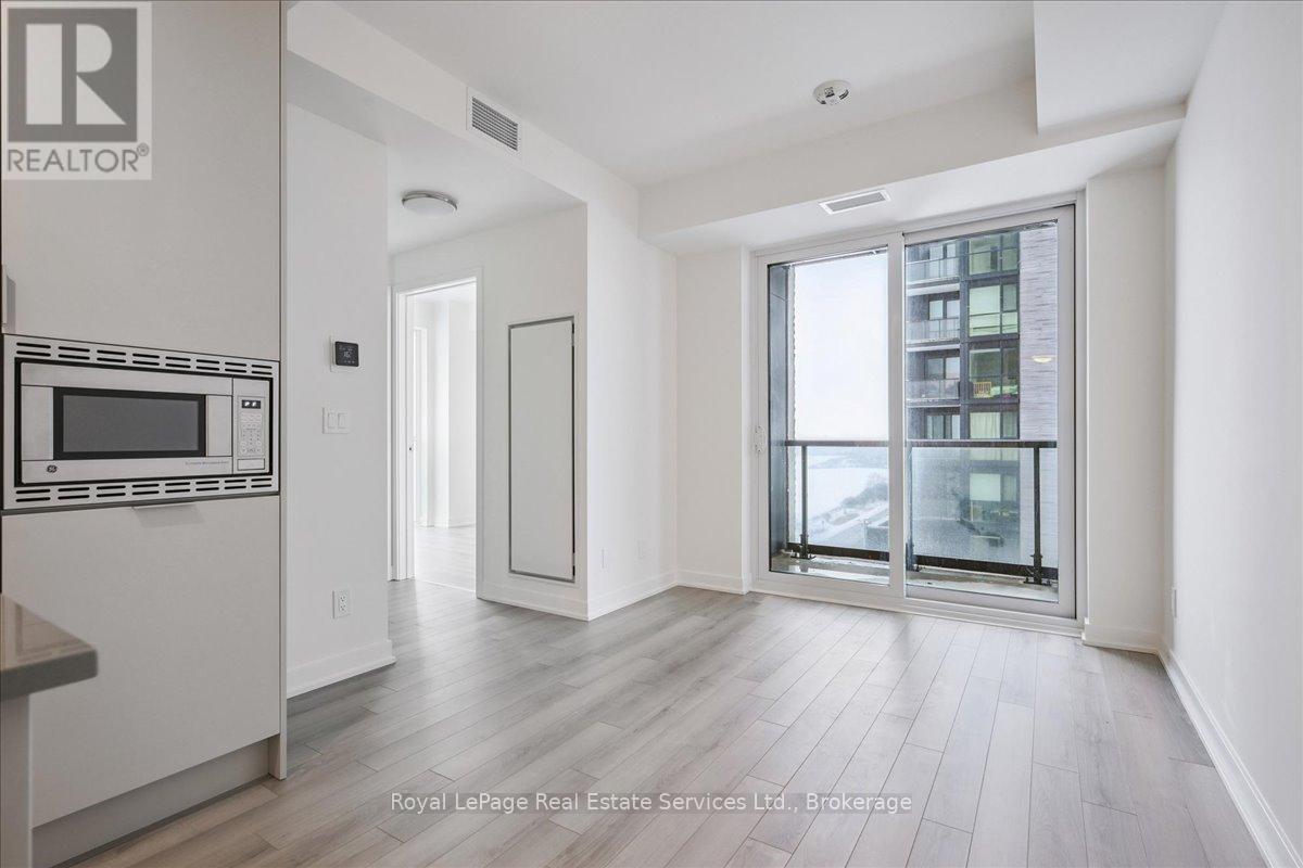 












910B - 3071 TRAFALGAR ROAD

,
Oakville (JM Joshua Meadows),




Ontario
L6H8C6

