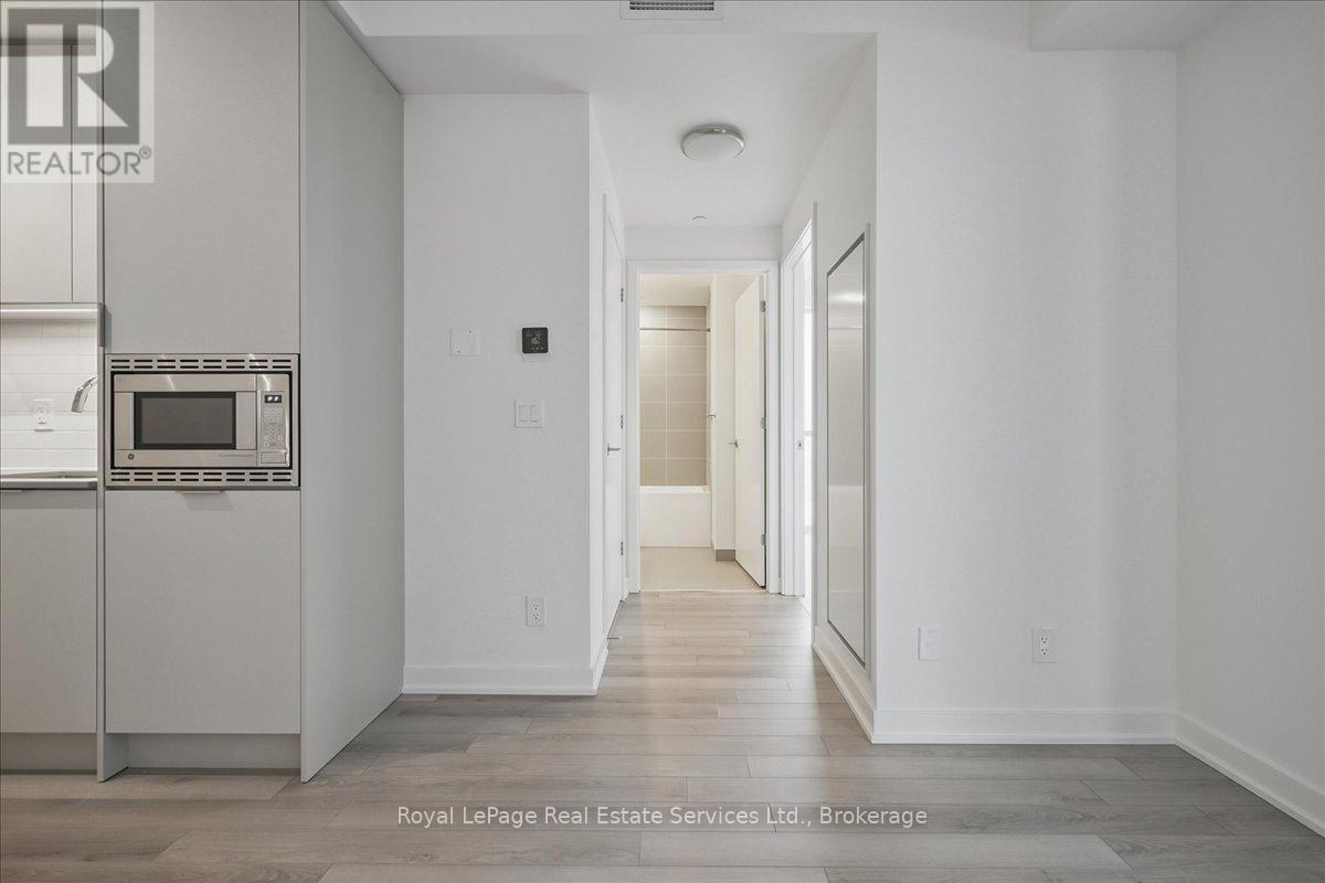 












910B - 3071 TRAFALGAR ROAD

,
Oakville (JM Joshua Meadows),




Ontario
L6H8C6

