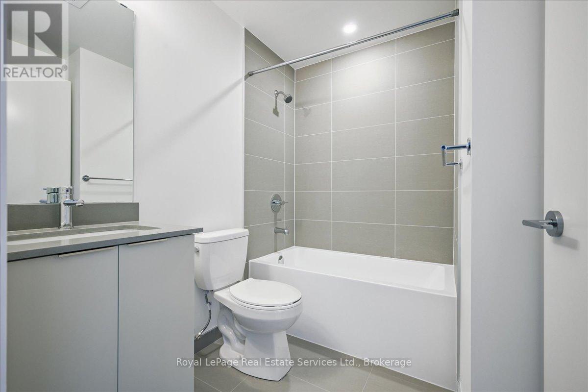 












910B - 3071 TRAFALGAR ROAD

,
Oakville (JM Joshua Meadows),




Ontario
L6H8C6

