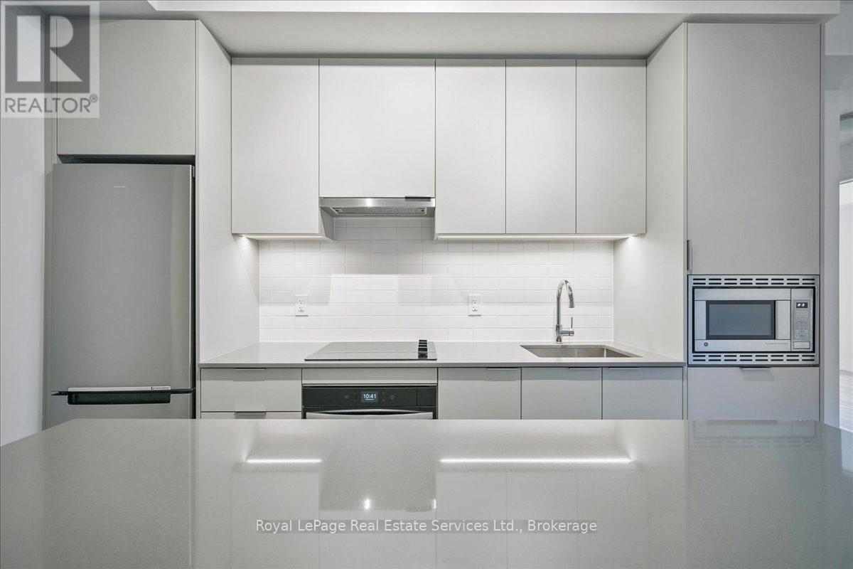 












910B - 3071 TRAFALGAR ROAD

,
Oakville (JM Joshua Meadows),




Ontario
L6H8C6

