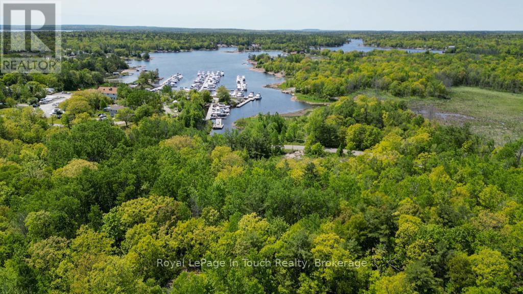 












408 SOUTH BAY ROAD

,
Georgian Bay (Baxter),







Ontario
L0K1S0

