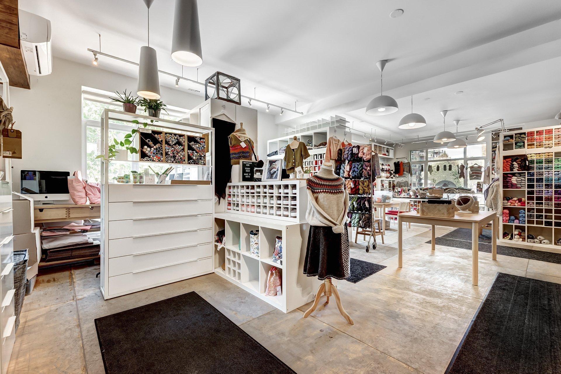 









6050


Av. de Monkland

,
Montréal (Côte-des-Neiges/Notre-Dame-de-Grâce),




QC
H4A1H2

