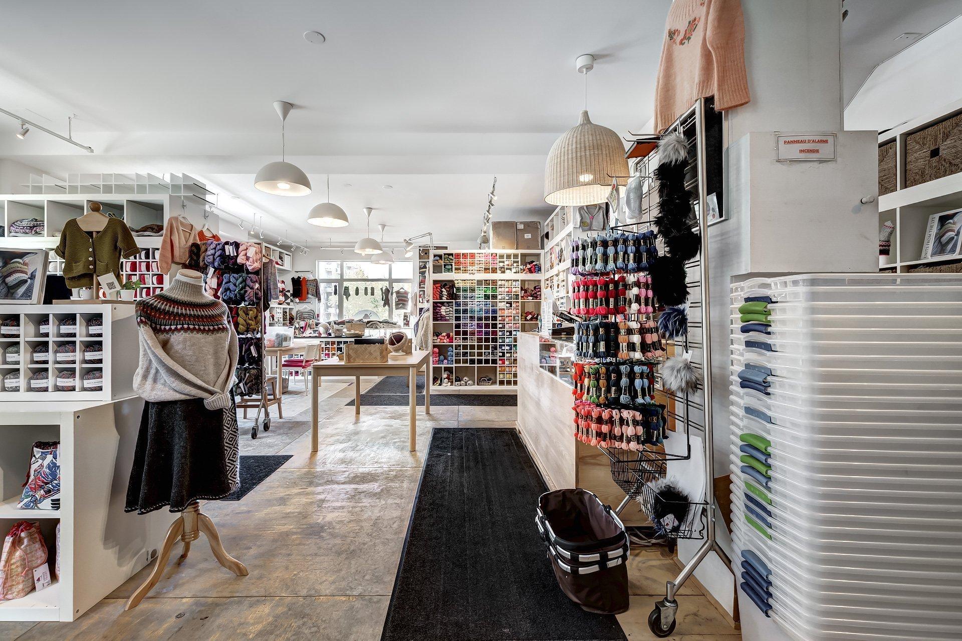 









6050


Av. de Monkland

,
Montréal (Côte-des-Neiges/Notre-Dame-de-Grâce),




QC
H4A1H2

