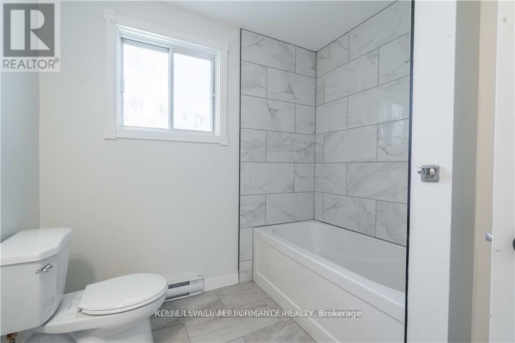 












31 CHURCH STREET

,
North Dundas,




Ontario
K0C1H0

