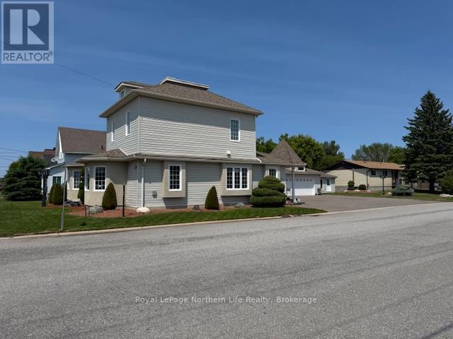 












218 NIPISSING STREET

,
West Nipissing (Sturgeon Falls),




Ontario
P2B1K3

