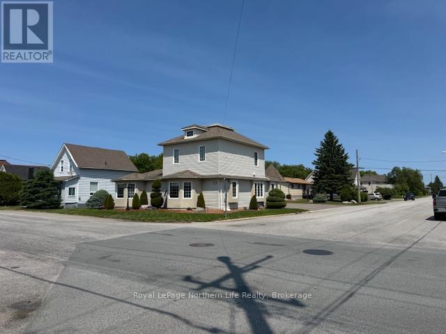 












218 NIPISSING STREET

,
West Nipissing (Sturgeon Falls),




Ontario
P2B1K3

