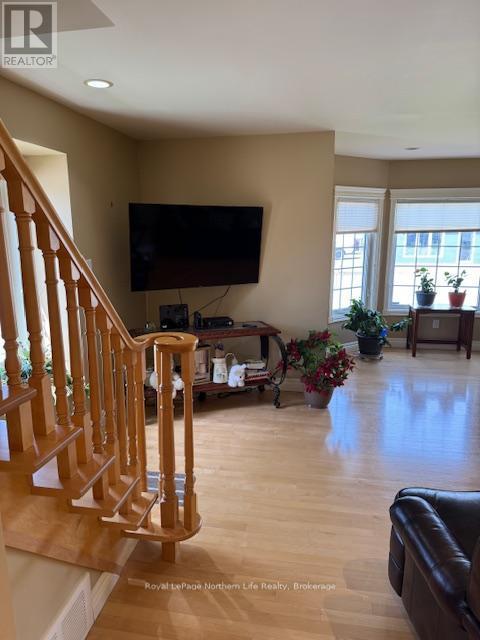 












218 NIPISSING STREET

,
West Nipissing (Sturgeon Falls),




Ontario
P2B1K3

