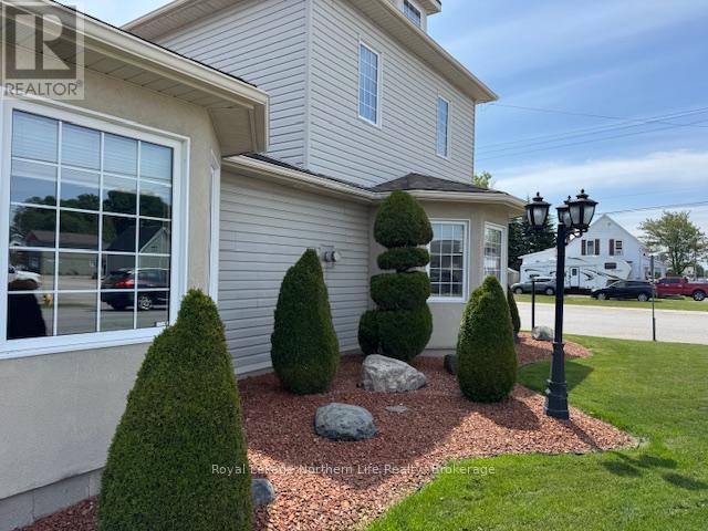 












218 NIPISSING STREET

,
West Nipissing (Sturgeon Falls),




Ontario
P2B1K3

