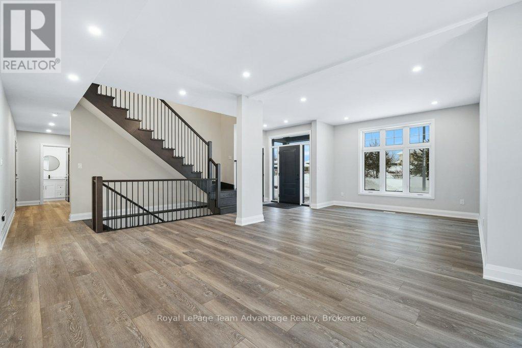 












18 AVERY COURT

,
Parry Sound,




Ontario
P2A3C4

