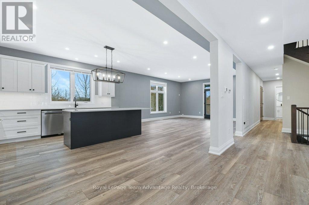 












18 AVERY COURT

,
Parry Sound,




Ontario
P2A3C4

