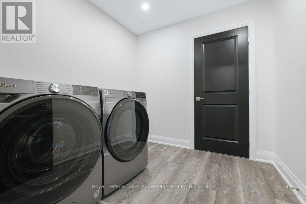 












18 AVERY COURT

,
Parry Sound,




Ontario
P2A3C4

