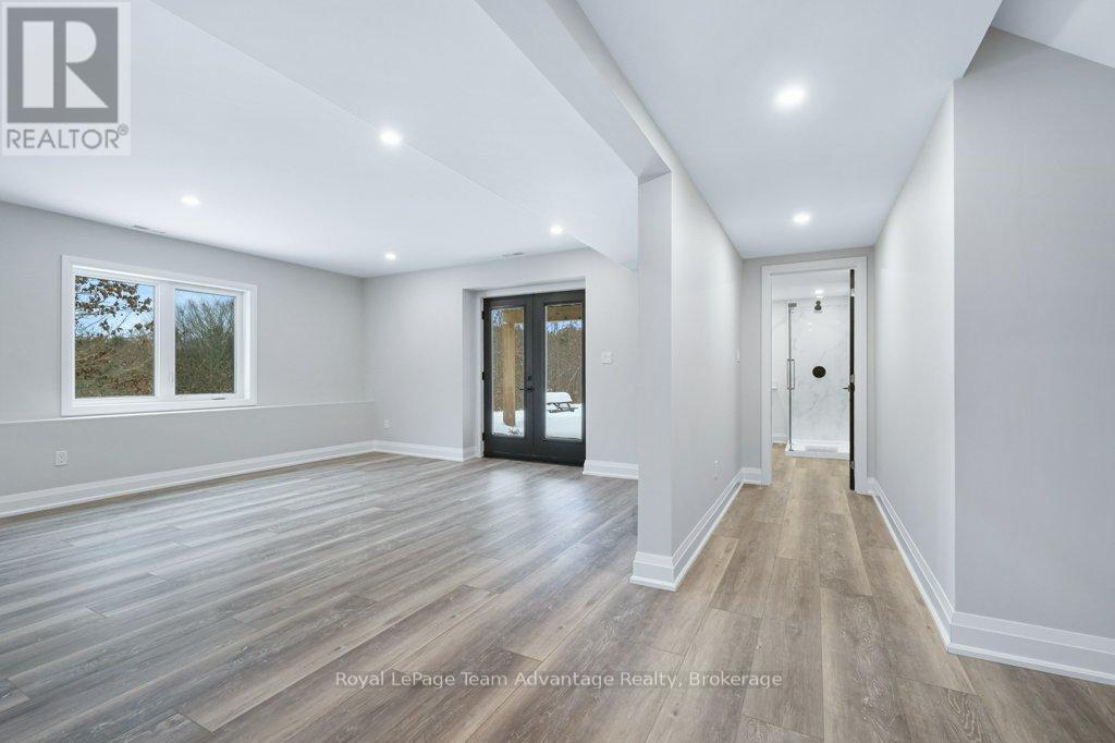 












18 AVERY COURT

,
Parry Sound,




Ontario
P2A3C4

