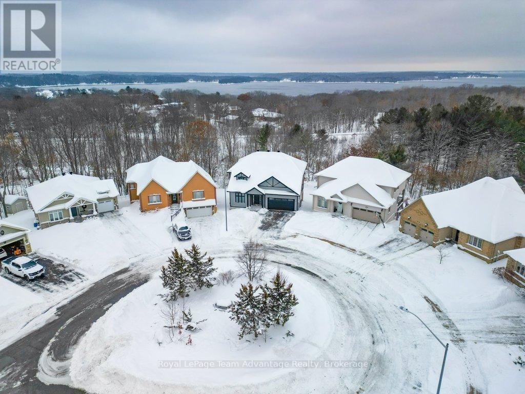 












18 AVERY COURT

,
Parry Sound,




Ontario
P2A3C4

