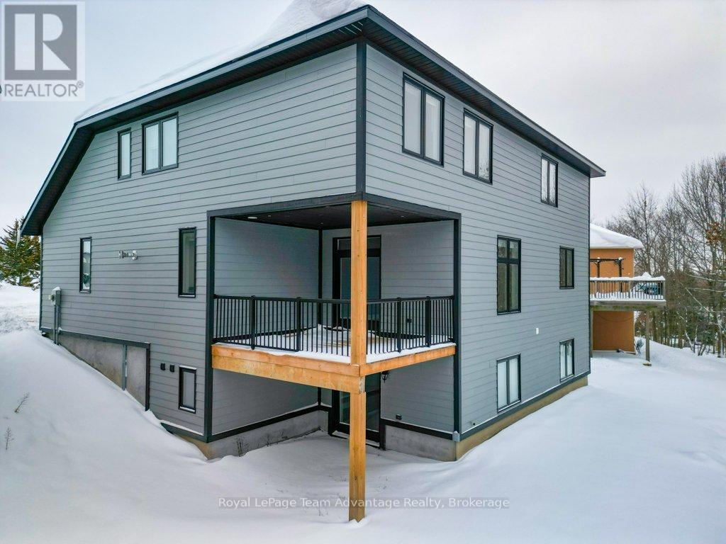 












18 AVERY COURT

,
Parry Sound,




Ontario
P2A3C4

