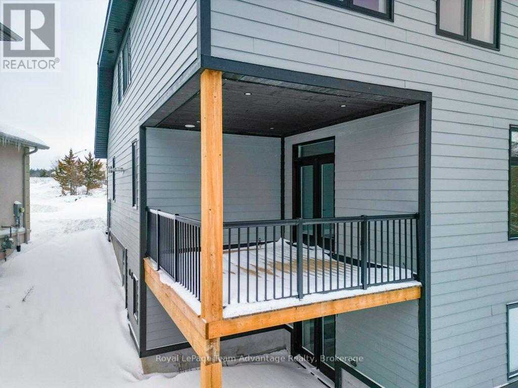 












18 AVERY COURT

,
Parry Sound,




Ontario
P2A3C4

