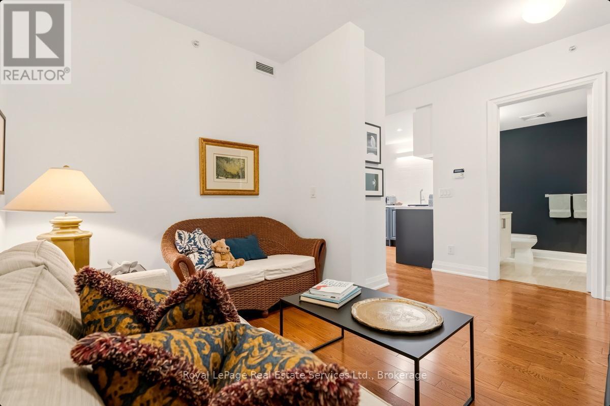 












508 - 11 BRONTE ROAD

,
Oakville (BR Bronte),




Ontario
L6L0E1

