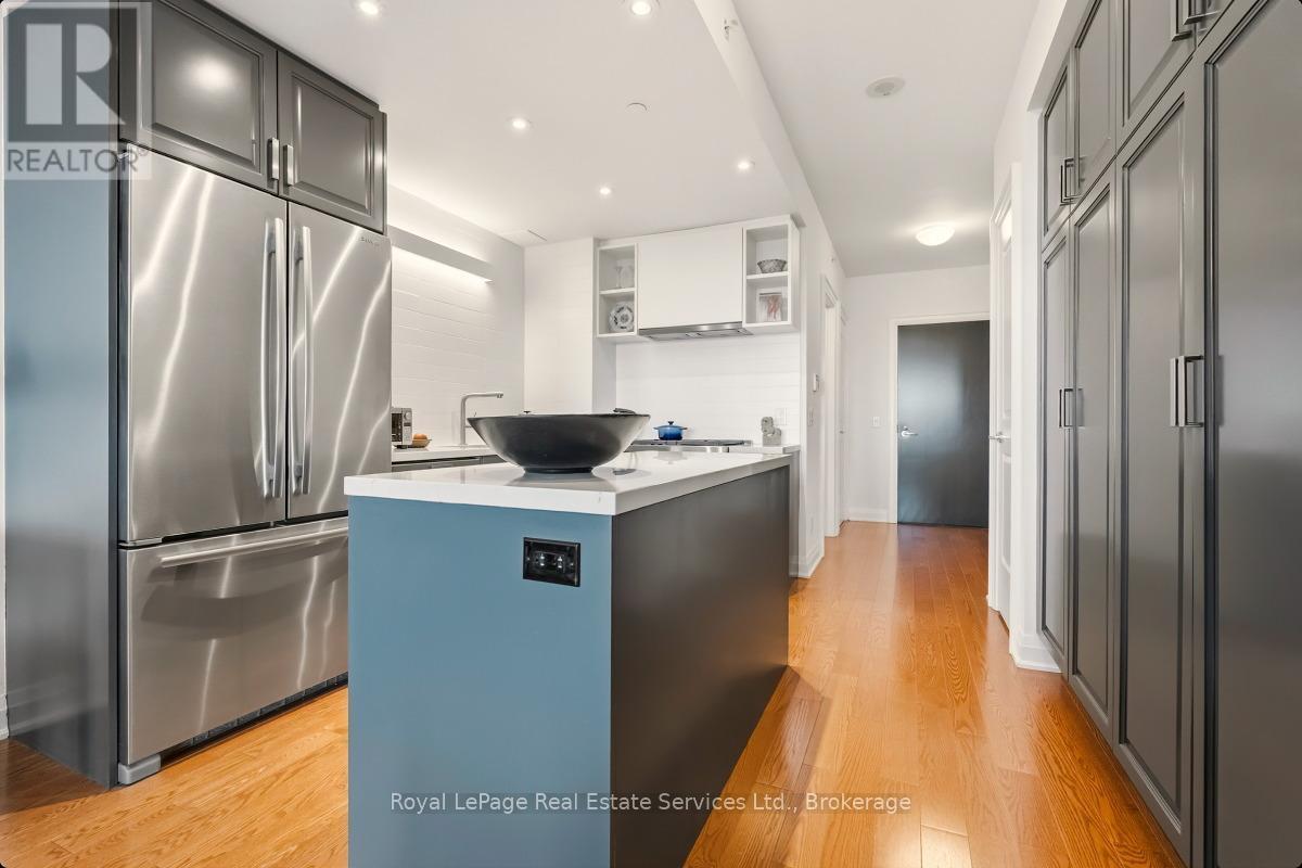 












508 - 11 BRONTE ROAD

,
Oakville (BR Bronte),




Ontario
L6L0E1

