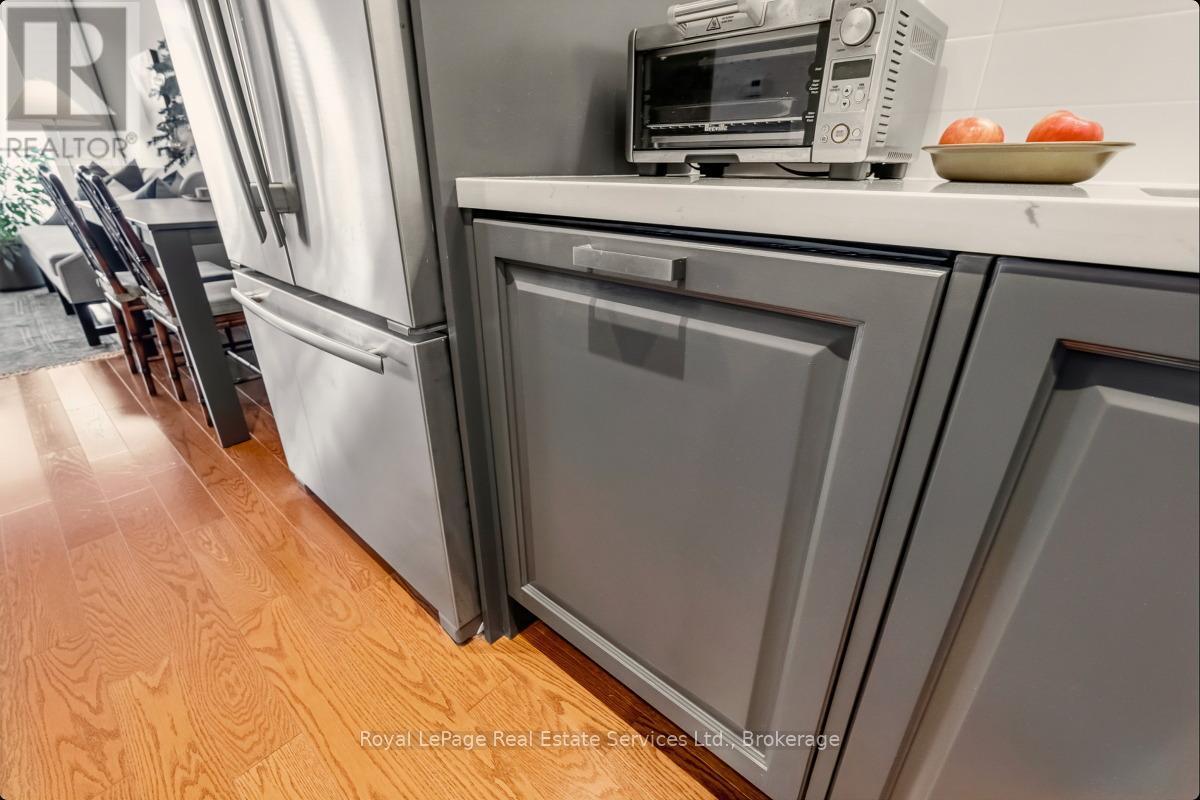 












508 - 11 BRONTE ROAD

,
Oakville (BR Bronte),




Ontario
L6L0E1

