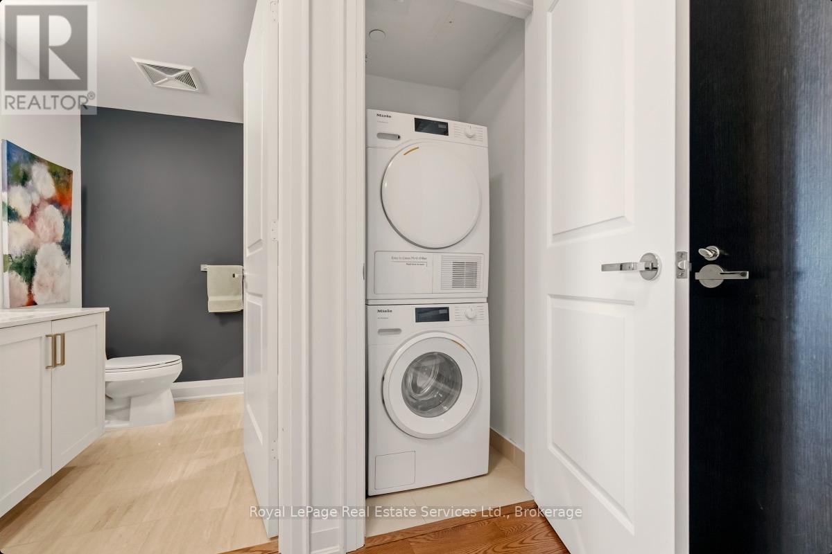 












508 - 11 BRONTE ROAD

,
Oakville (BR Bronte),




Ontario
L6L0E1

